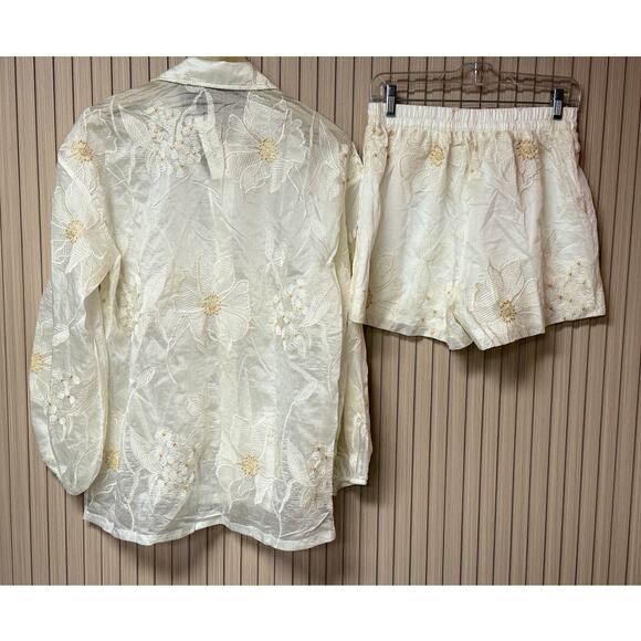 Commense Semi-Sheer Floral Shorts Set White Women’s Size M - Picture 3 of 14